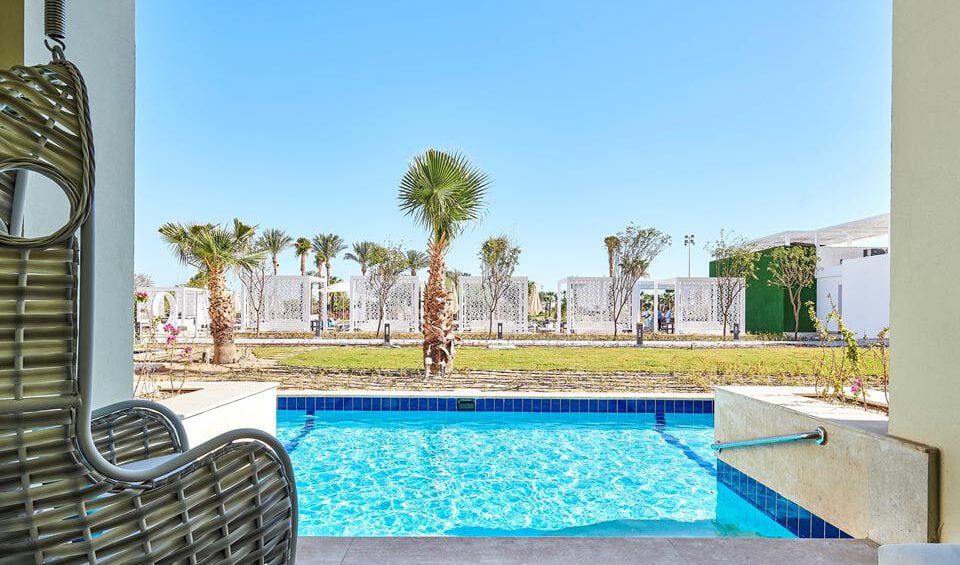 Steigenberger Pure Lifestyle Hotel swim up kamer - uitzicht op zwembad